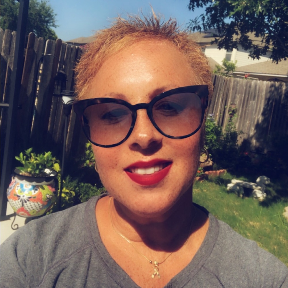 Meet your Posher, April